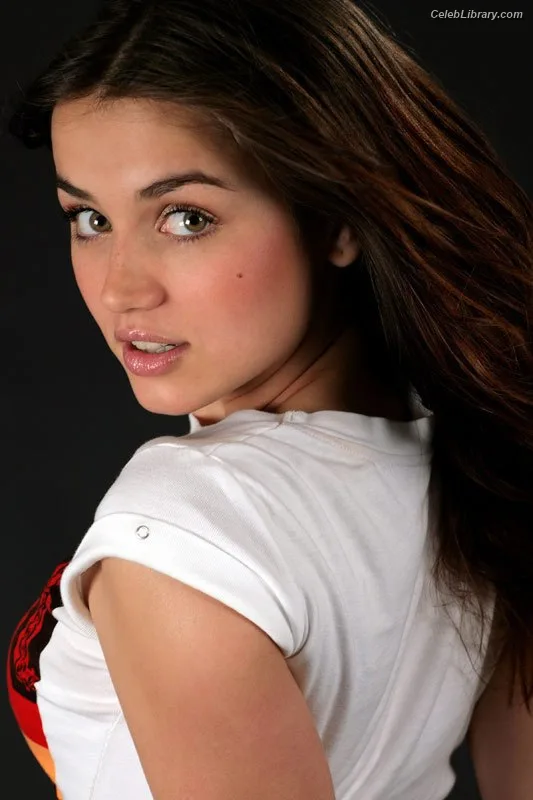 Ana de Armas photo 1 of 3418