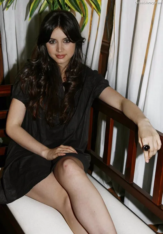 Ana de Armas photo 3 of 3418