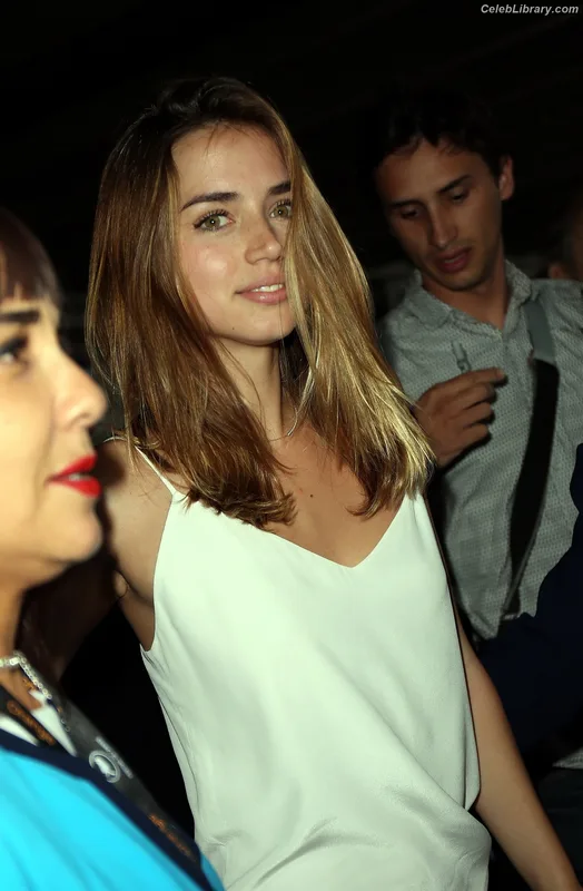 Ana de Armas photo 19 of 3418