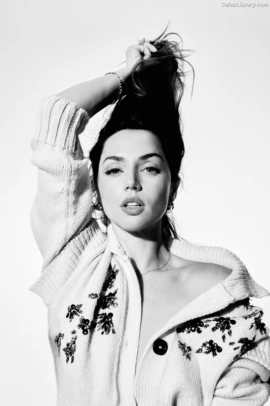 Ana de Armas photo 21 of 3418