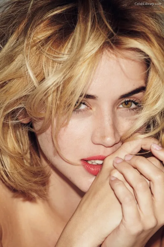Ana de Armas photo 6 of 3418