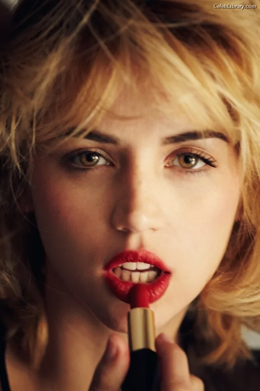 Ana de Armas photo 9 of 3418