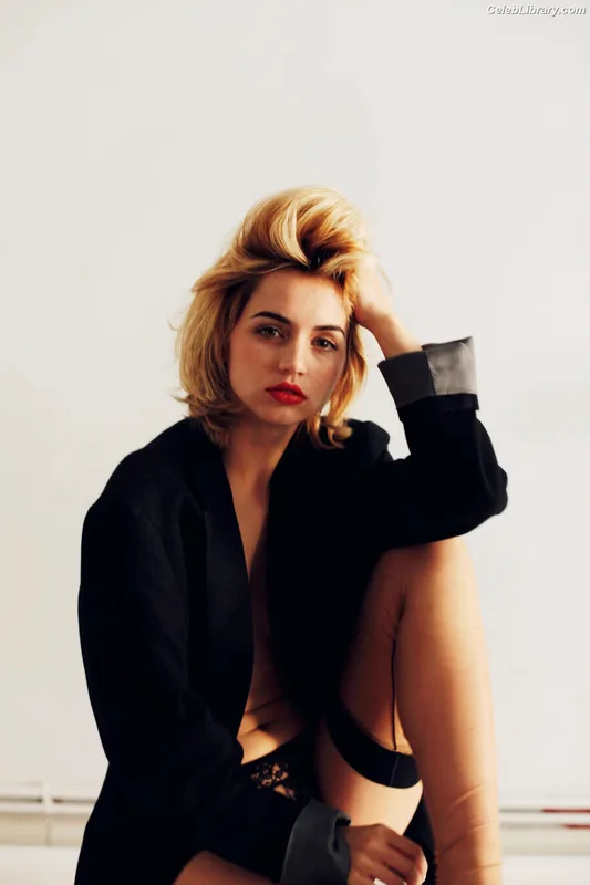 Ana de Armas photo 18 of 3418