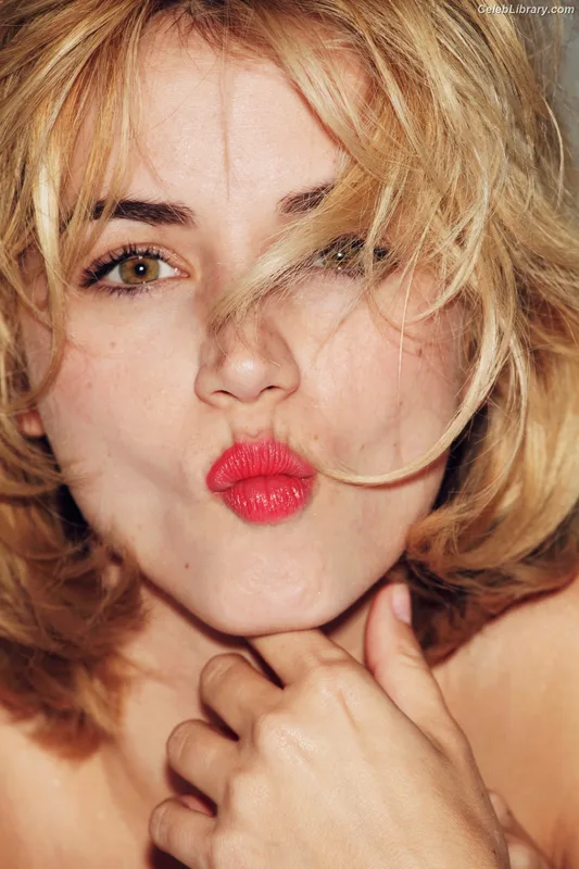 Ana de Armas photo 15 of 3418
