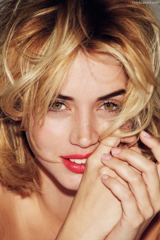 Ana de Armas photo 22 of 3418