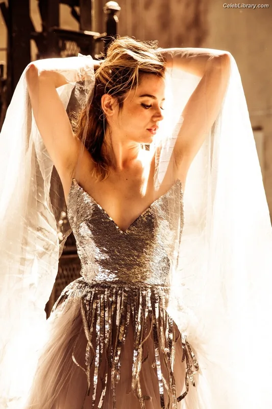 Ana de Armas photo 18 of 3418