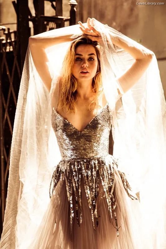 Ana de Armas photo 19 of 3418
