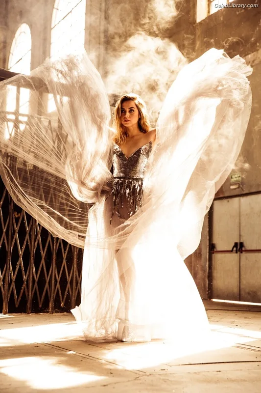 Ana de Armas photo 17 of 3418