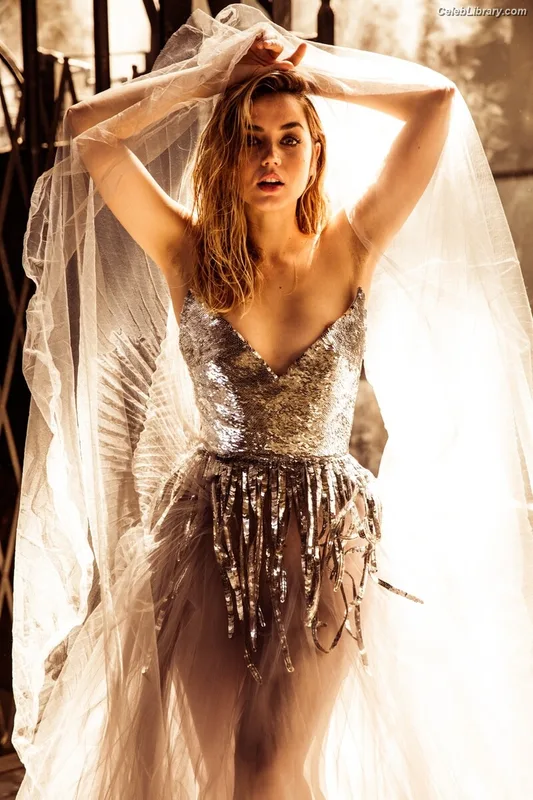 Ana de Armas photo 13 of 3418