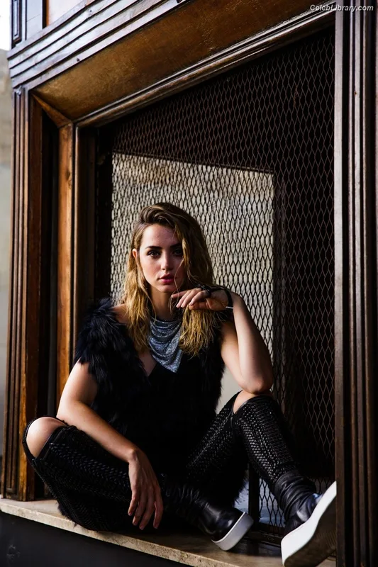 Ana de Armas photo 20 of 3418