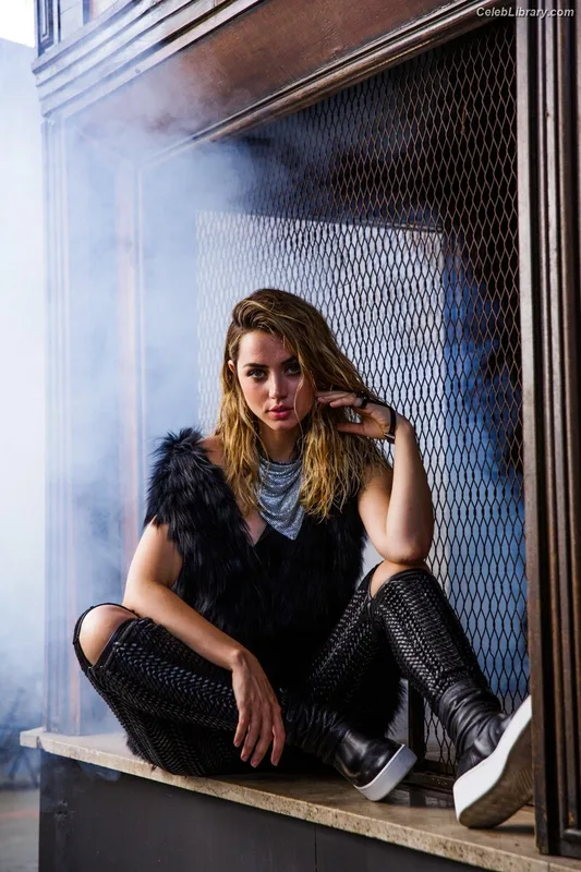 Ana de Armas photo 23 of 3418