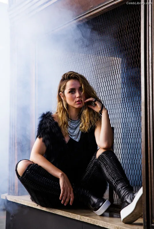 Ana de Armas photo 24 of 3418