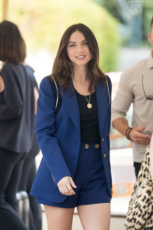 Ana de Armas photo 20 of 3418