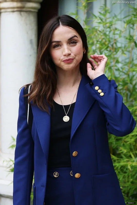 Ana de Armas photo 15 of 3418