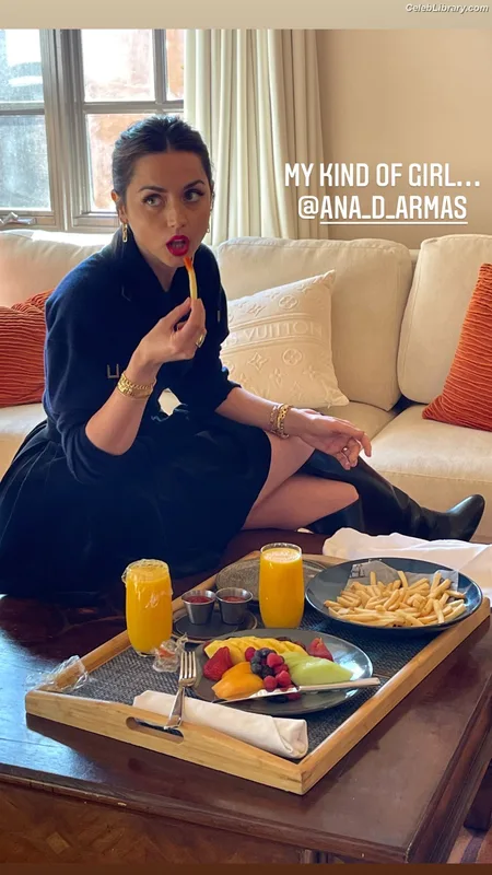 Ana de Armas photo 16 of 3418