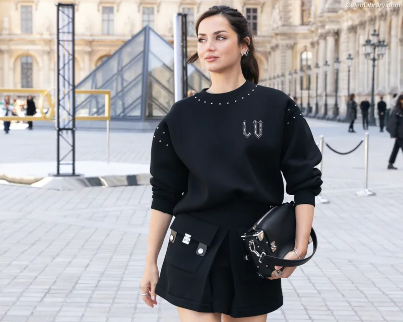 Ana de Armas photo 12 of 3418