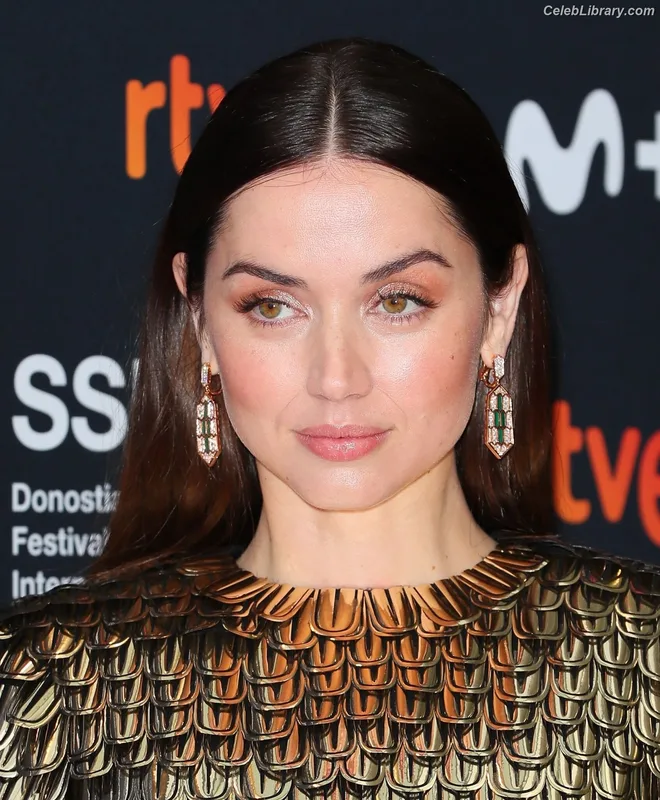 Ana de Armas photo 16 of 3418
