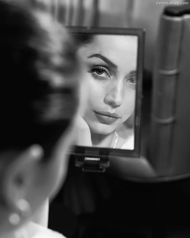 Ana de Armas photo 20 of 3418
