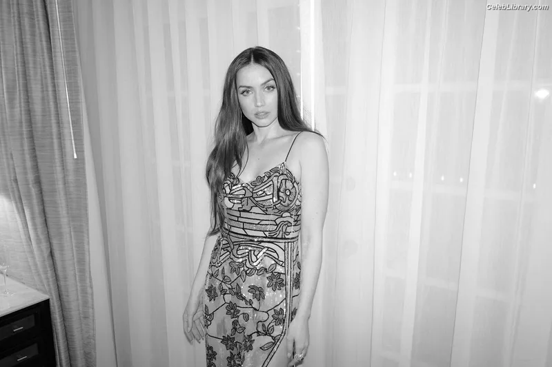 Ana de Armas photo 3 of 3418