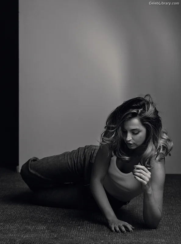 Ana de Armas photo 18 of 3418