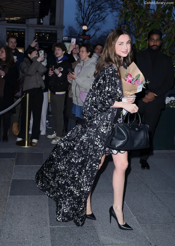 Ana de Armas photo 20 of 3418