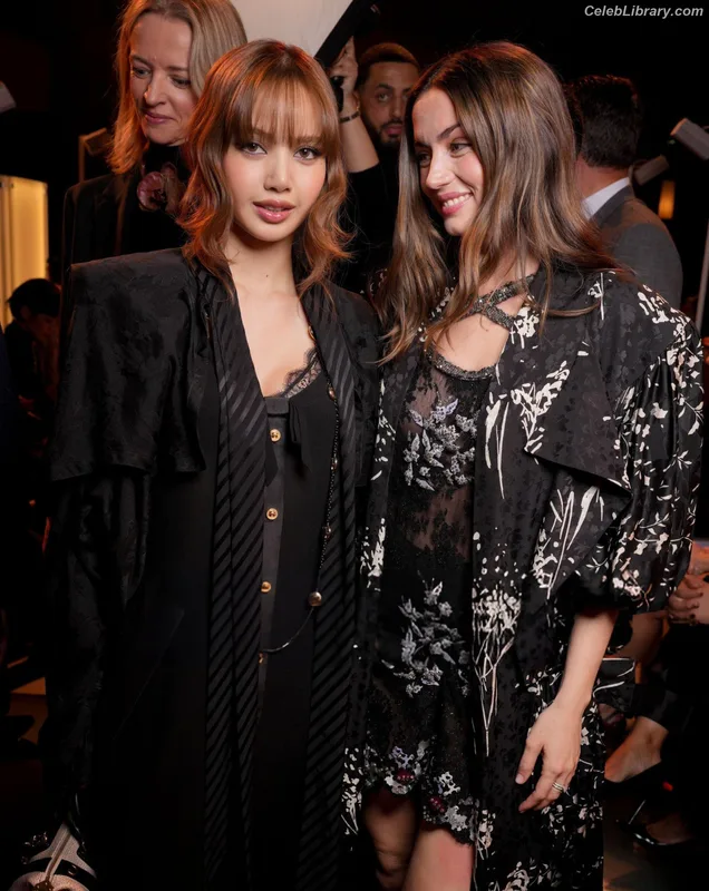Ana de Armas photo 3 of 3418