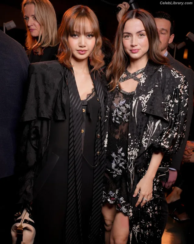 Ana de Armas photo 4 of 3418