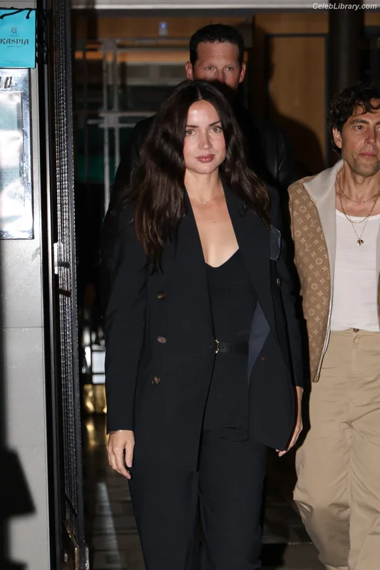 Ana de Armas photo 3 of 3418