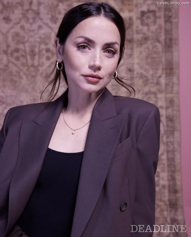 Ana de Armas photo 12 of 3418