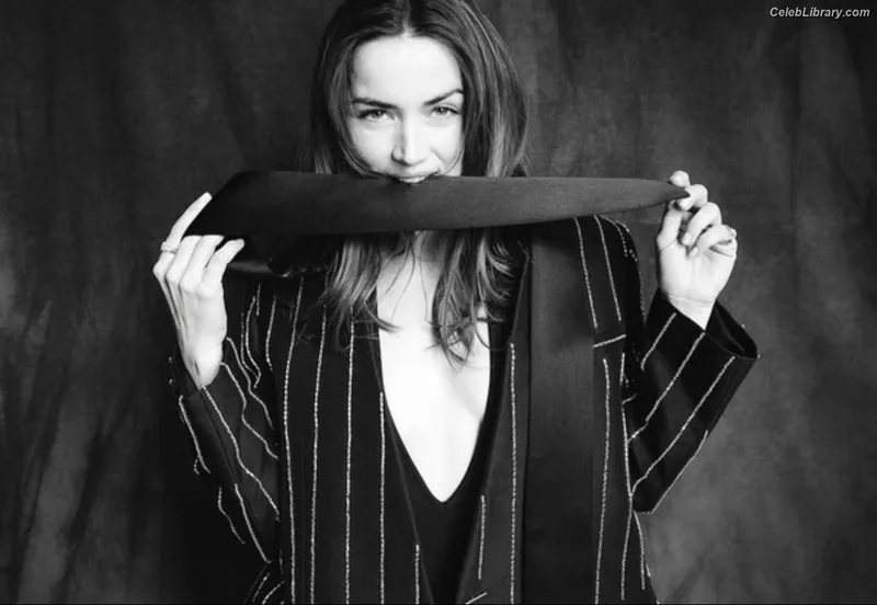 Ana de Armas photo 6 of 3418