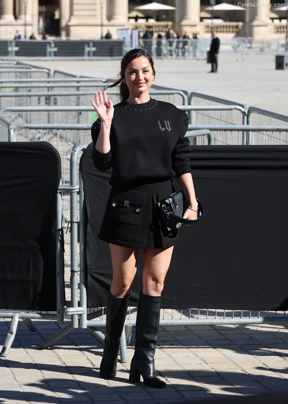 Ana de Armas photo 5 of 3418