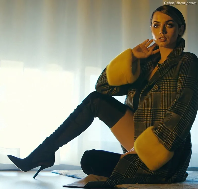 Ana de Armas photo 20 of 3418
