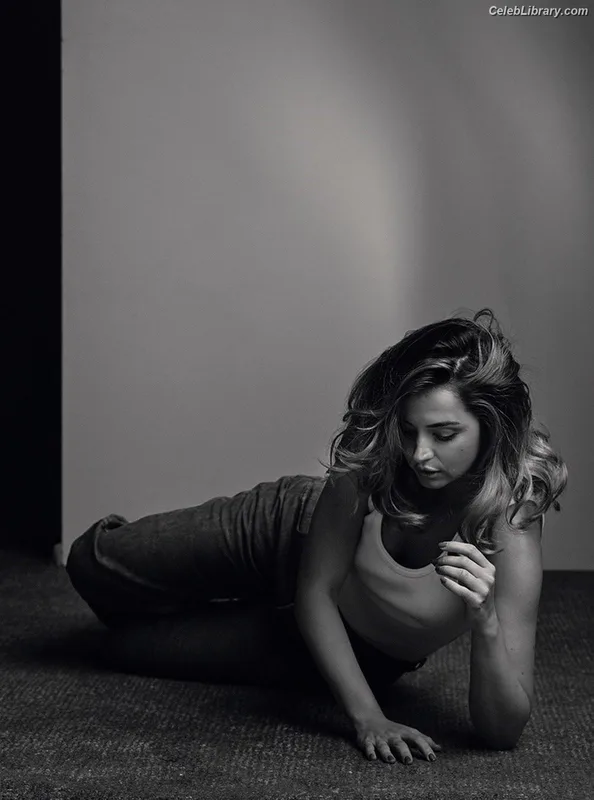 Ana de Armas photo 3 of 3418