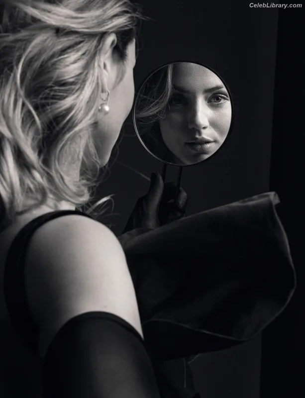 Ana de Armas photo 14 of 3418