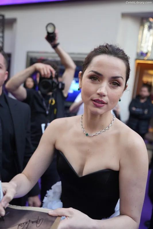 Ana de Armas photo 21 of 3418