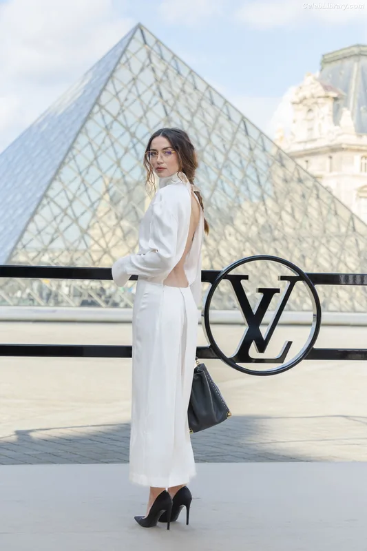 Ana de Armas photo 16 of 3418