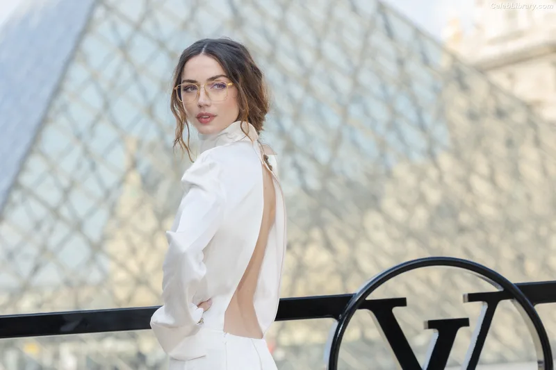 Ana de Armas photo 19 of 3418