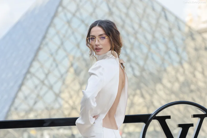 Ana de Armas photo 4 of 3418