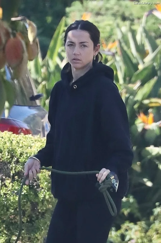 Ana de Armas photo 19 of 3418