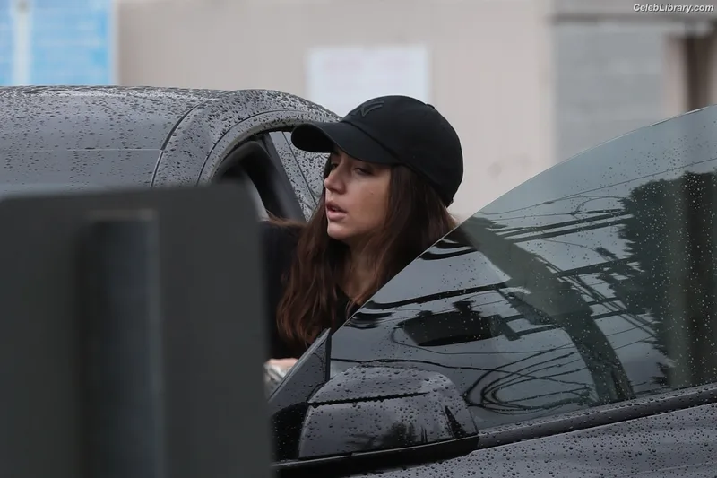 Ana de Armas photo 4 of 3418
