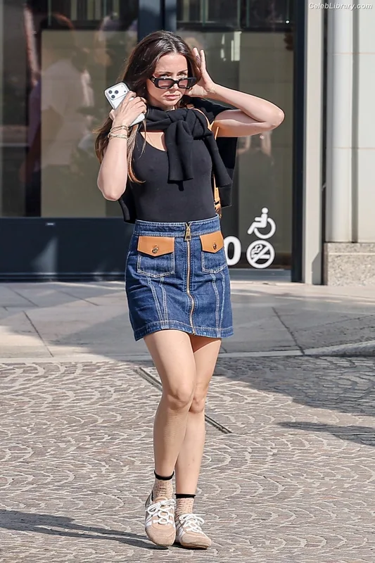 Ana de Armas photo 2 of 3418