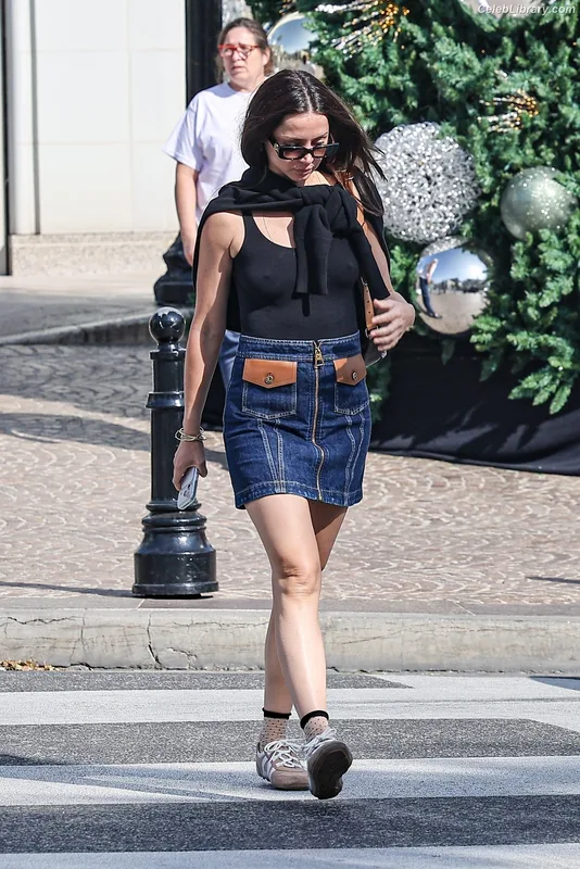 Ana de Armas photo 7 of 3418
