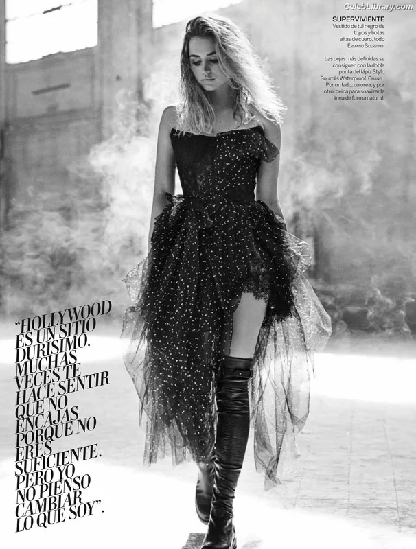 Ana de Armas photo 4 of 3418