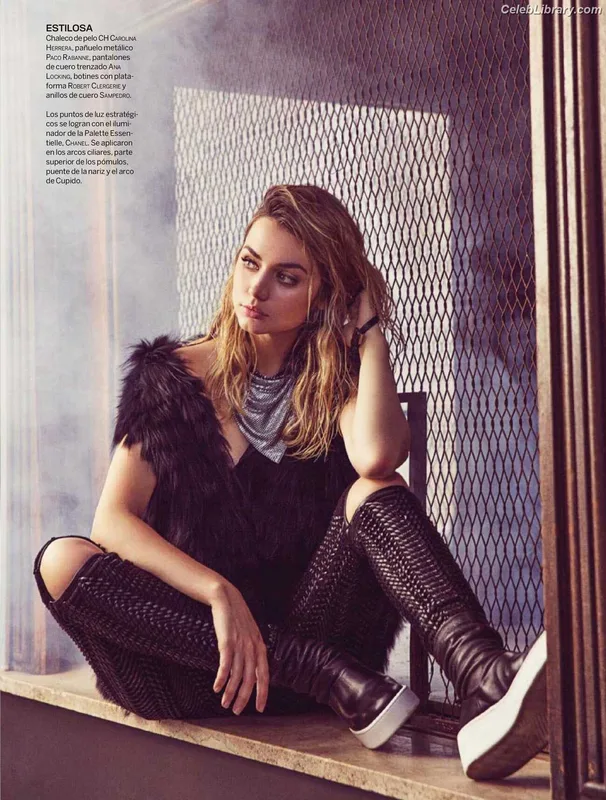 Ana de Armas photo 5 of 3418