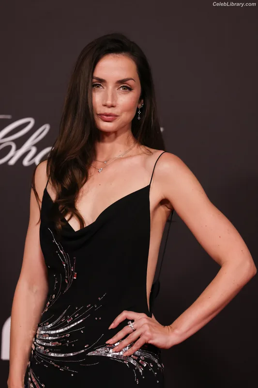 Ana de Armas photo 13 of 3418