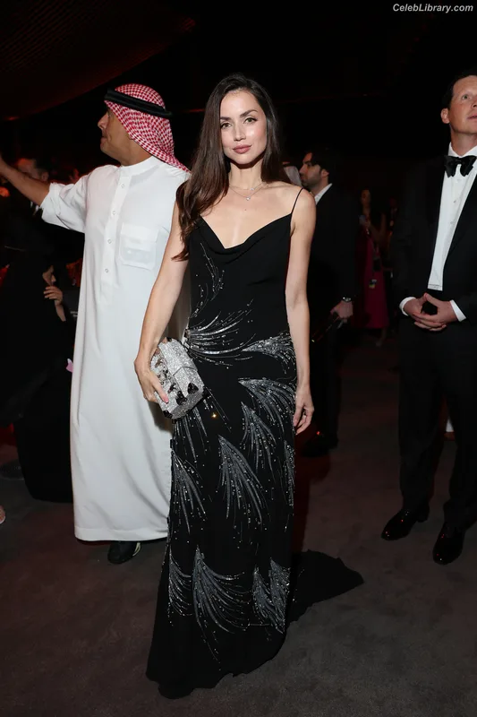 Ana de Armas photo 12 of 3418