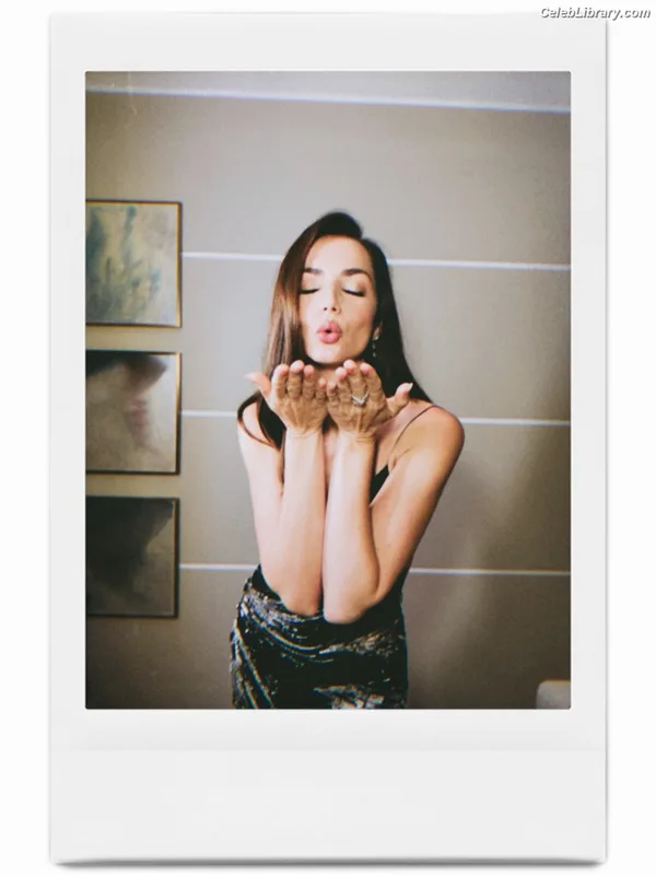 Ana de Armas photo 19 of 3418