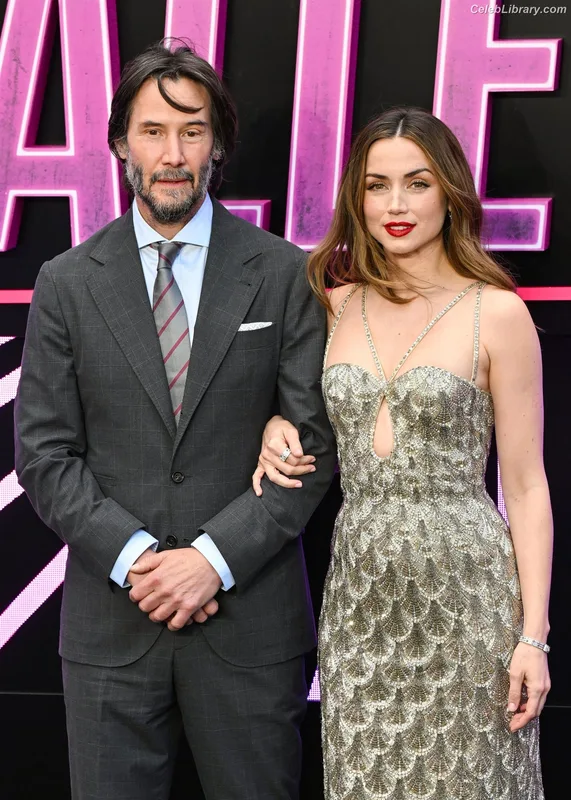 Ana de Armas photo 8 of 3418