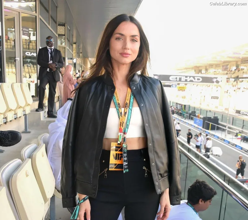 Ana de Armas photo 16 of 3418