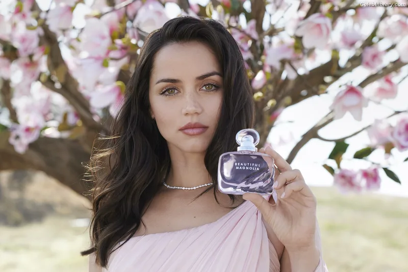 Ana de Armas photo 11 of 3418